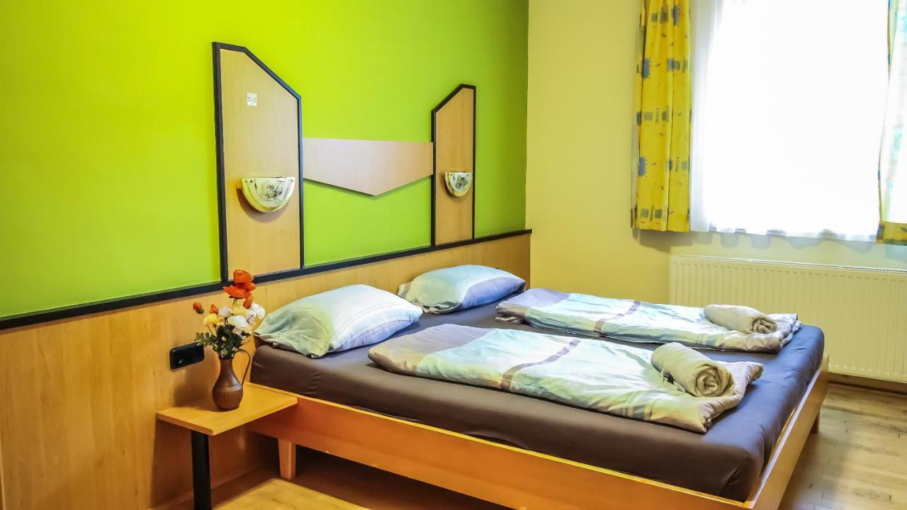 Private Double Bed Room With Bathroom Vídeň Exteriér fotografie